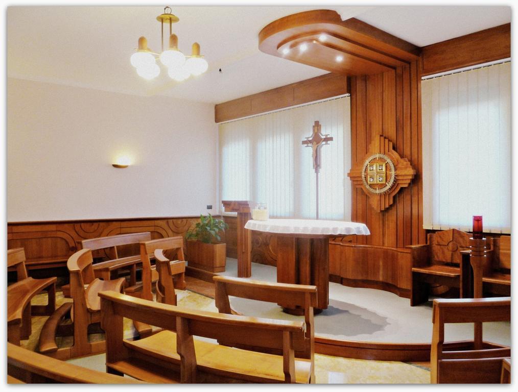 Casa Per Ferie Cardinal G. Guarino Bed & Breakfast Рим Екстериор снимка