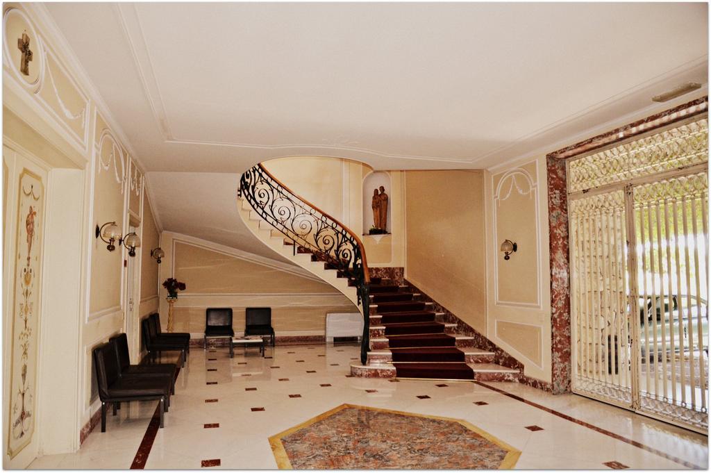Casa Per Ferie Cardinal G. Guarino Bed & Breakfast Рим Екстериор снимка