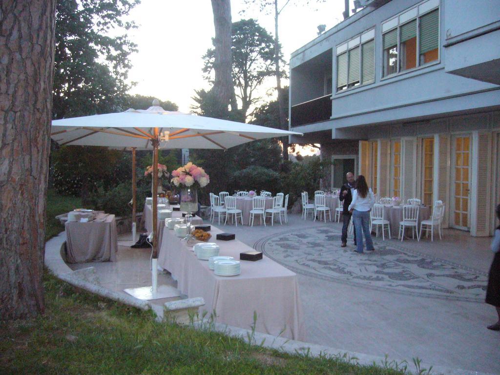 Casa Per Ferie Cardinal G. Guarino Bed & Breakfast Рим Екстериор снимка