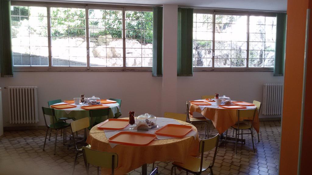 Casa Per Ferie Cardinal G. Guarino Bed & Breakfast Рим Екстериор снимка
