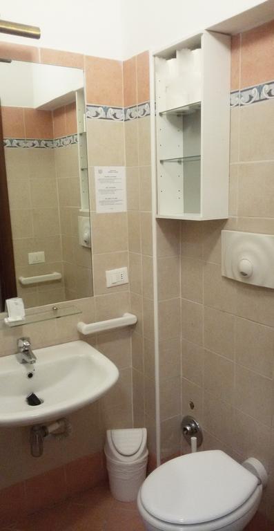Casa Per Ferie Cardinal G. Guarino Bed & Breakfast Рим Екстериор снимка