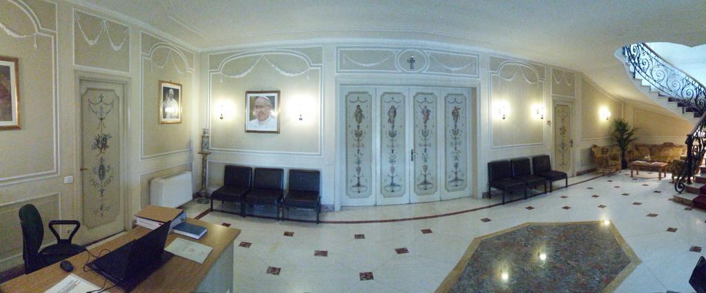 Casa Per Ferie Cardinal G. Guarino Bed & Breakfast Рим Екстериор снимка
