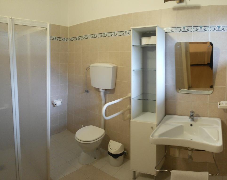 Casa Per Ferie Cardinal G. Guarino Bed & Breakfast Рим Екстериор снимка
